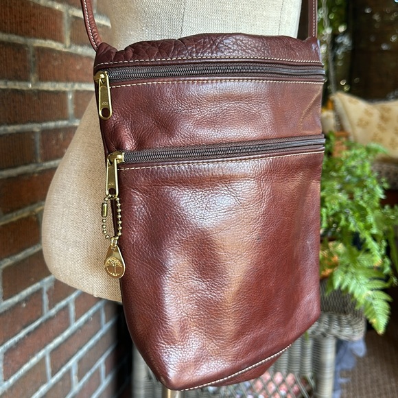 Vintage Tanners Creek dark brown leather lightweight crossbody bag/purse - Picture 2 of 7